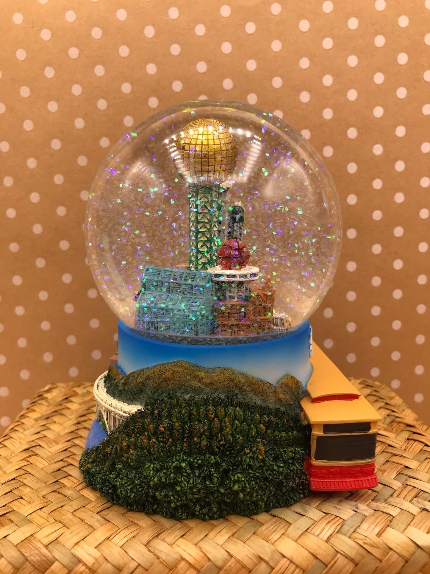 Visit Knoxville Snow Globe